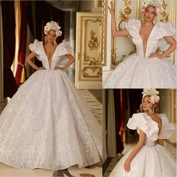 Luksusa Dubaija Mežģīnes Bumbu Kleita Kāzu Kleitas Sievietēm Sexy Dziļu V Veida Kakla Līgavas Aplikācijas Princese Arābu Vestido De Noiva 2024 Attēls